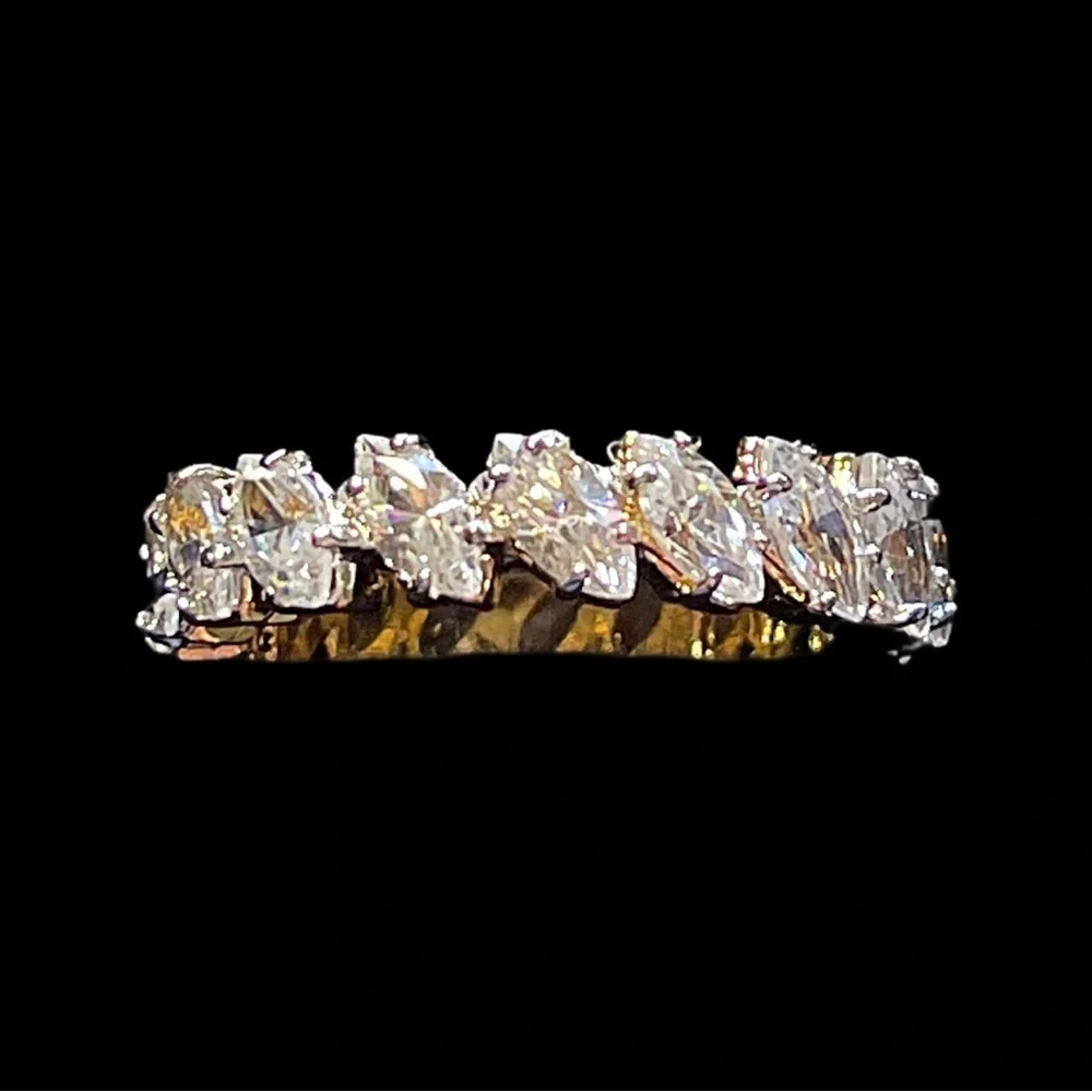 Elegant Gold and Silver Women's Ring